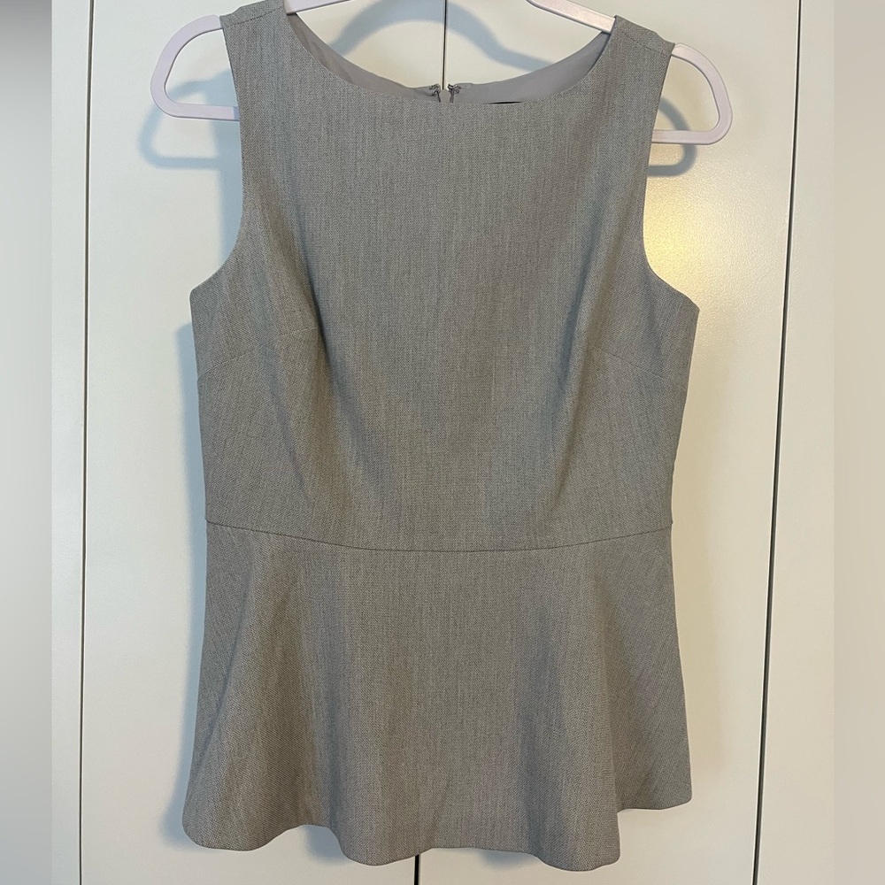 Women’s banana republic sleeveless shirt